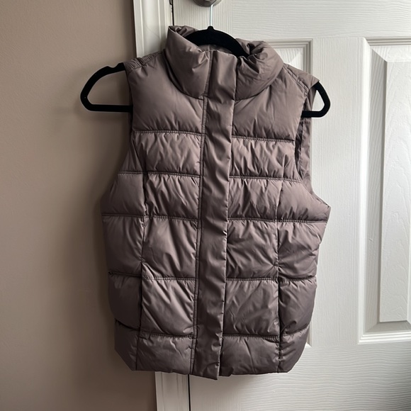 Light brown puffer vest - Picture 2 of 5